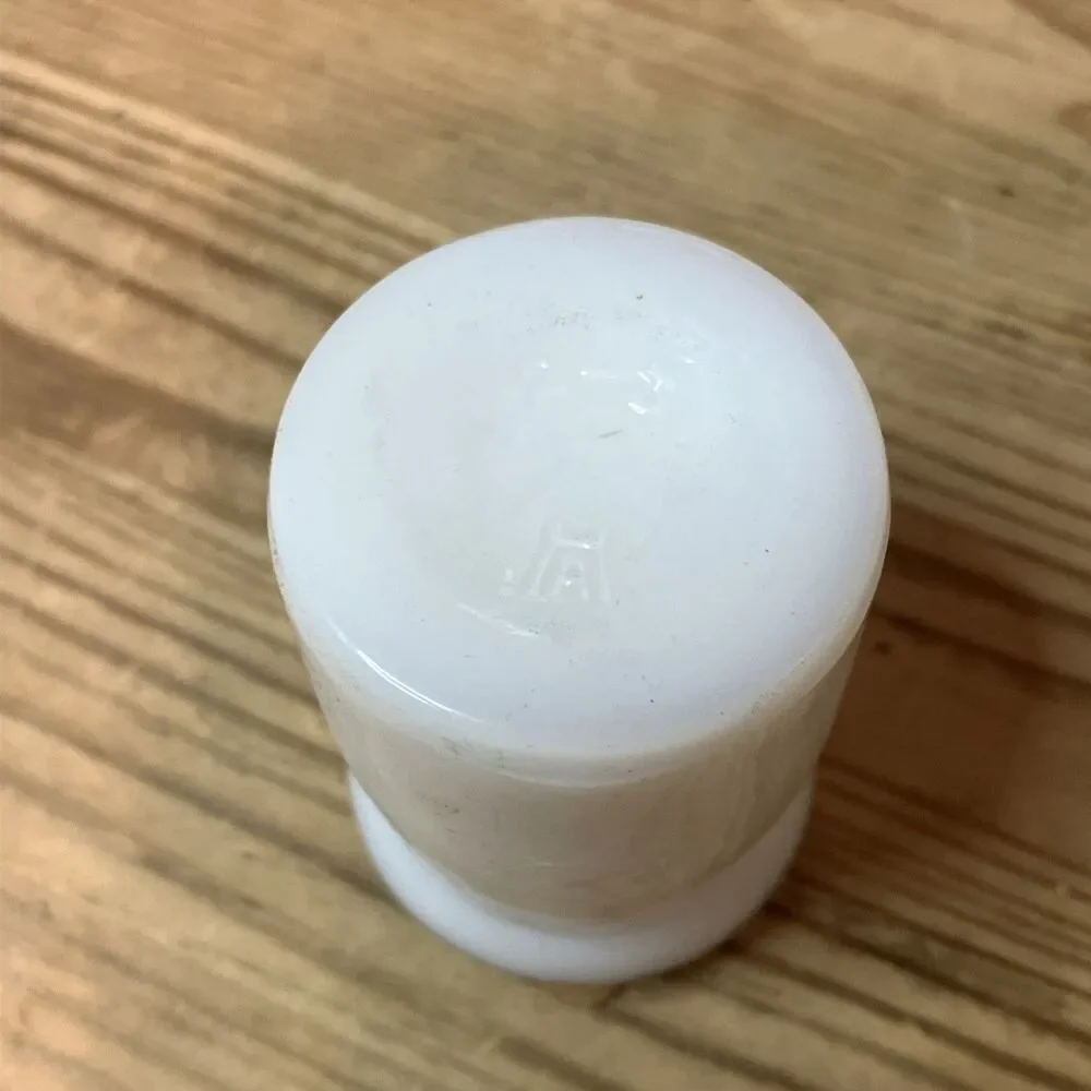 VTG Milk Glass Cream Bottles w Paper Cap N.L Mohegan Dairy Farm Advertising Rare